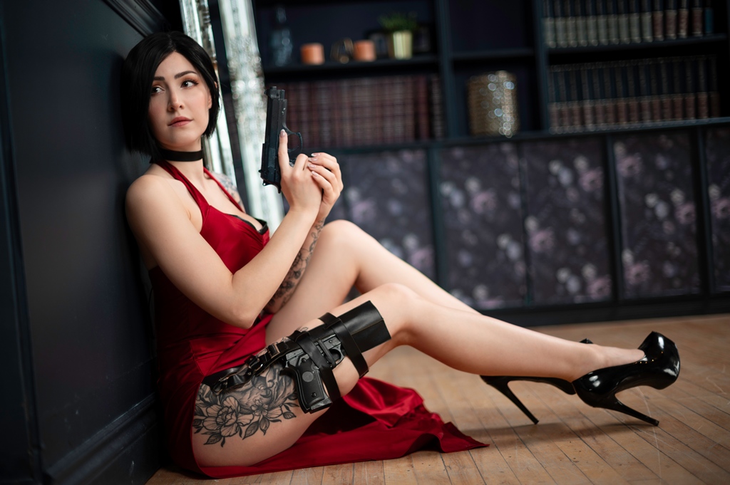 Luxlo Cosplay – Ada Wong Sexy Cosplay