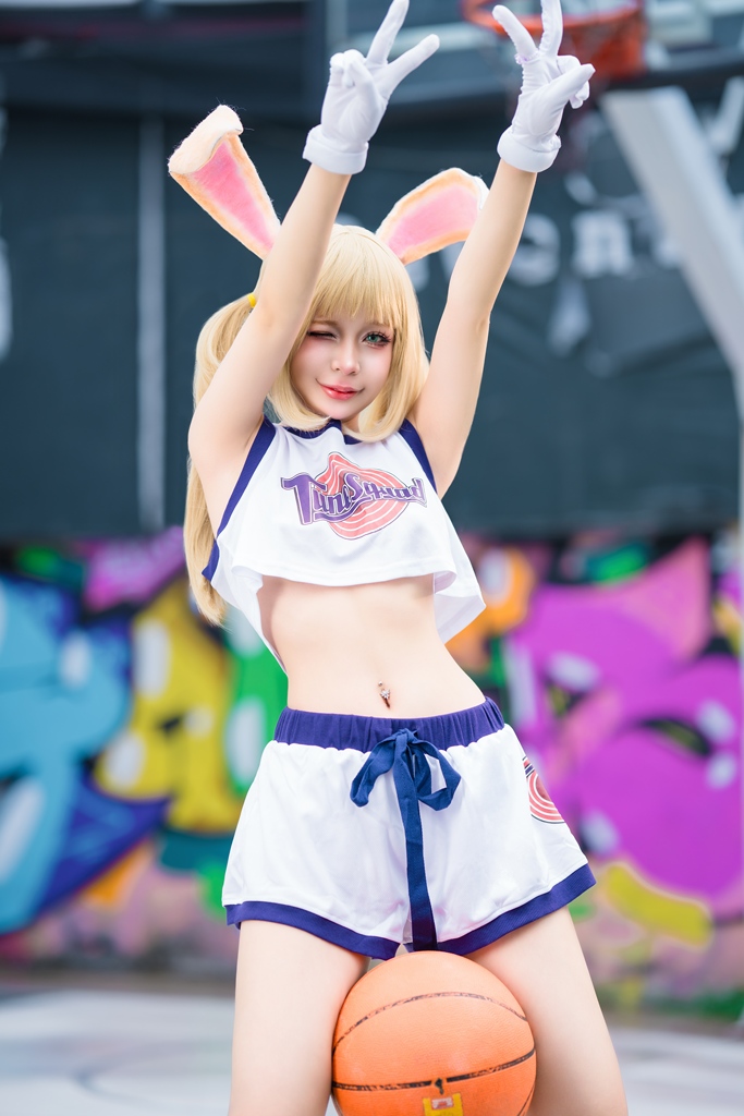 Umeko J - Lola Bunny - Mitaku photo 1-0