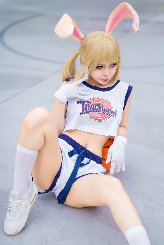 Umeko J - Lola Bunny - Mitaku photo 1-4