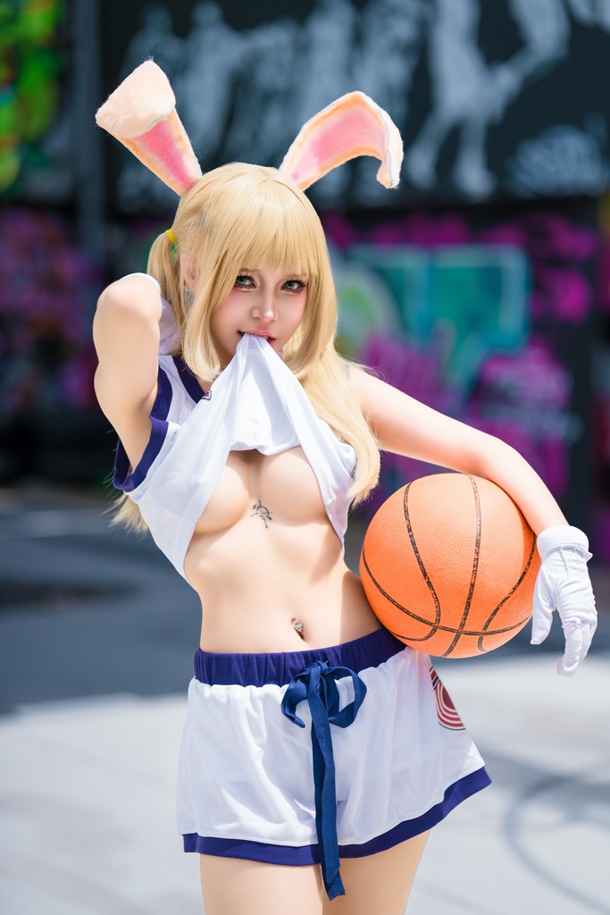 Umeko J - Lola Bunny - Mitaku photo 1-7