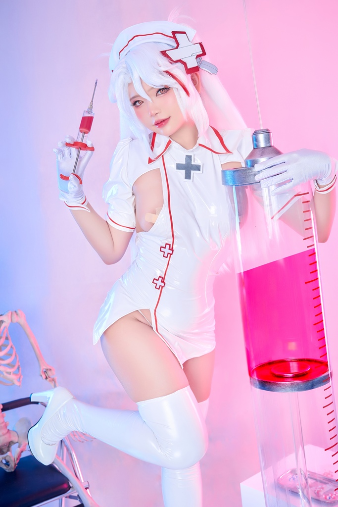 ZinieQ - Prinz Eugen Nurse (Azur Lane) - Mitaku photo 1-5