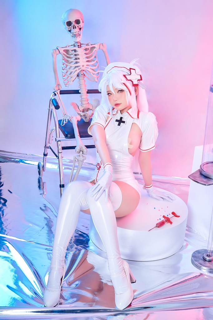 ZinieQ - Prinz Eugen Nurse (Azur Lane) - Mitaku photo 1-6