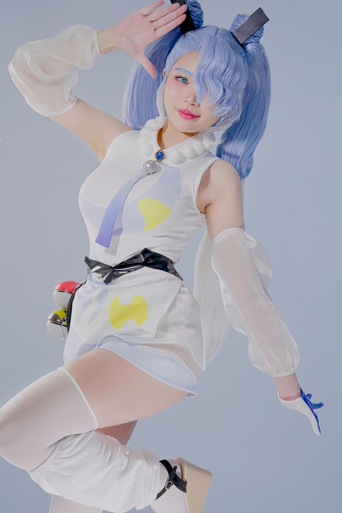 ZinieQ – Hatsune Miku Project Voltage Flying Sexy Cosplay