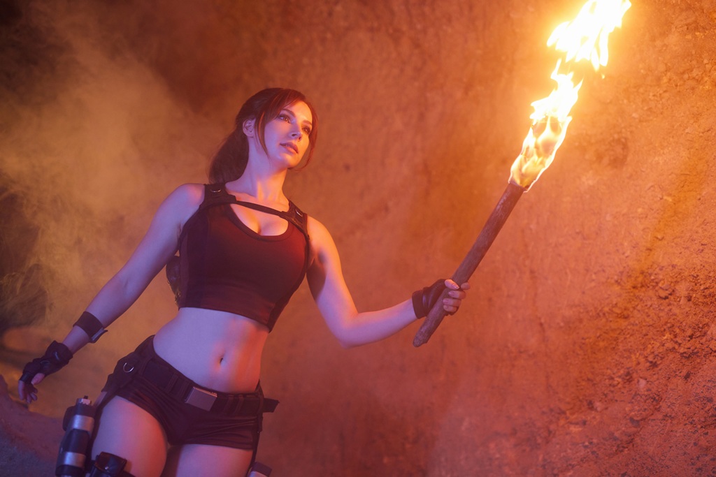 Enji Night - Lara Croft - Mitaku photo 2-7