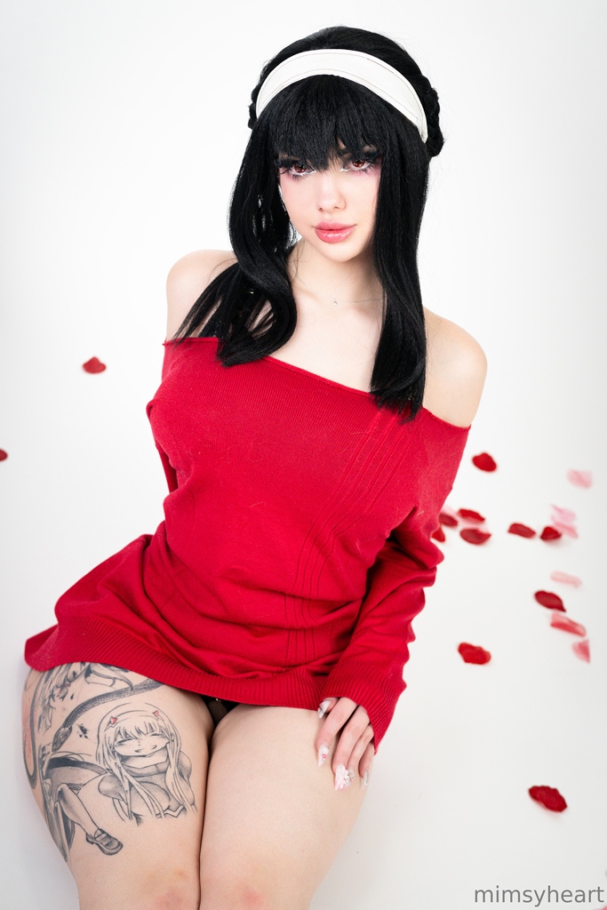 Mimsyheart - Yor Forger Red Sweater - Mitaku photo 1-18