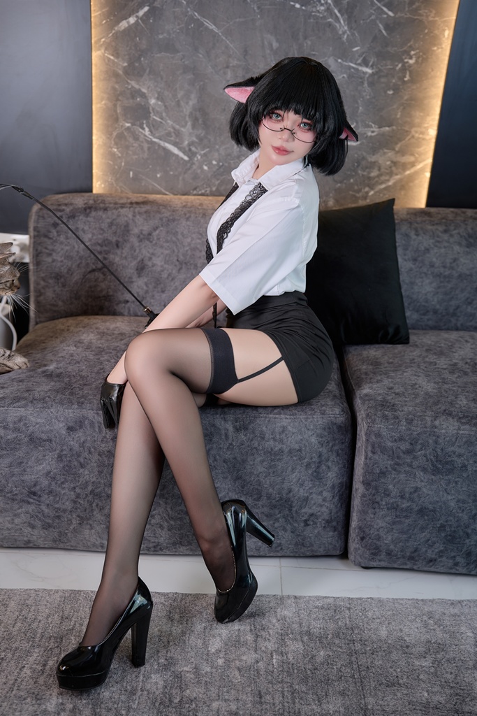 ZinieQ – Jane Doe Secretary (Zenless Zone Zero) Sexy Cosplay