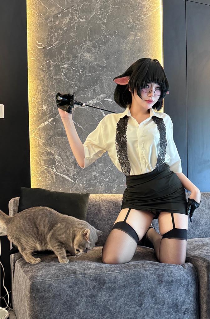 ZinieQ – Jane Doe Secretary (Zenless Zone Zero) Sexy Cosplay