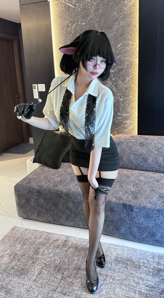 ZinieQ – Jane Doe Secretary (Zenless Zone Zero) Sexy Cosplay