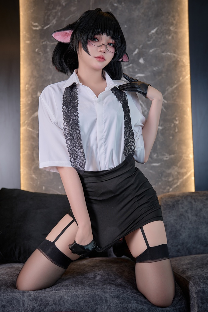 ZinieQ – Jane Doe Secretary (Zenless Zone Zero) Sexy Cosplay