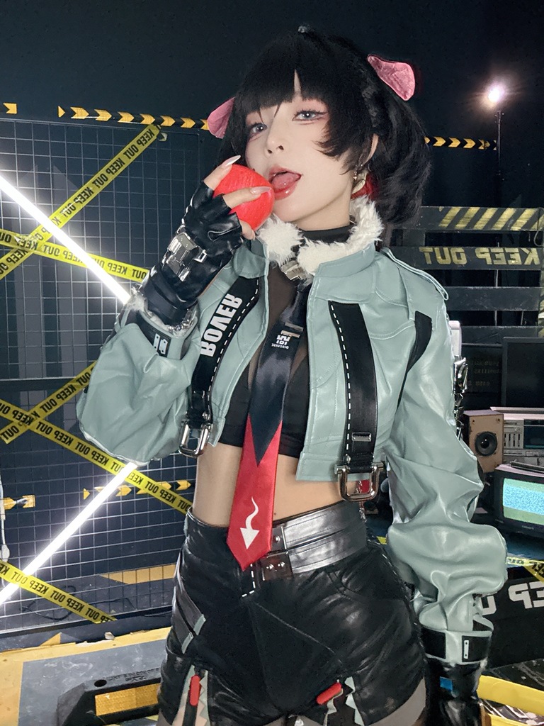 Umeko J – Jane Doe (Zenless Zone Zero) Sexy Cosplay