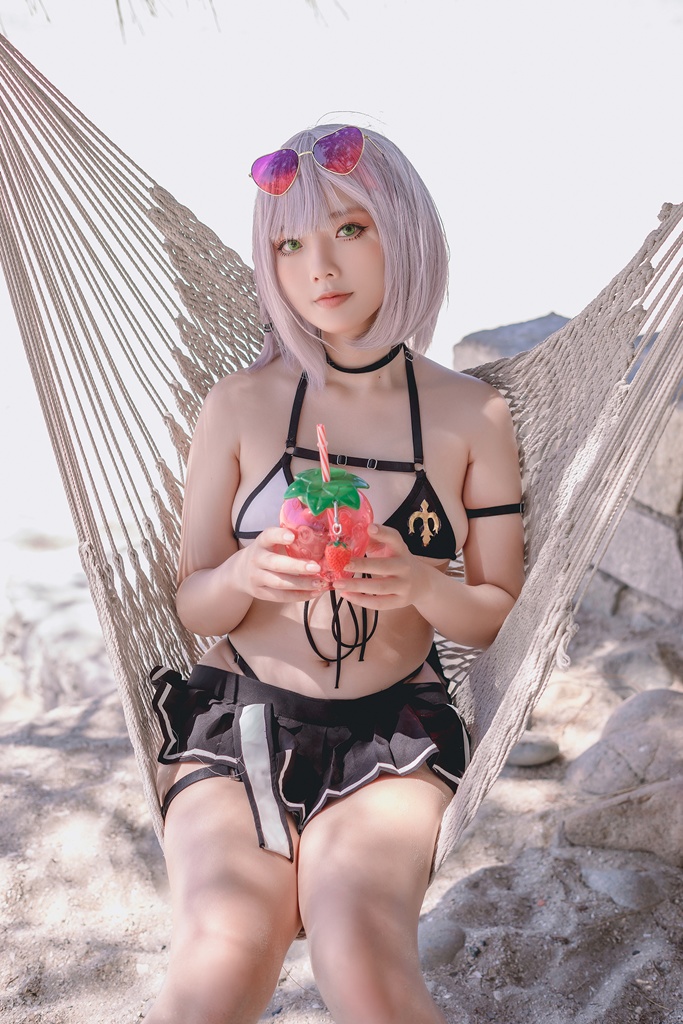 Messie Huang - Shirogane Noel Swimsuit - Mitaku photo 1-17