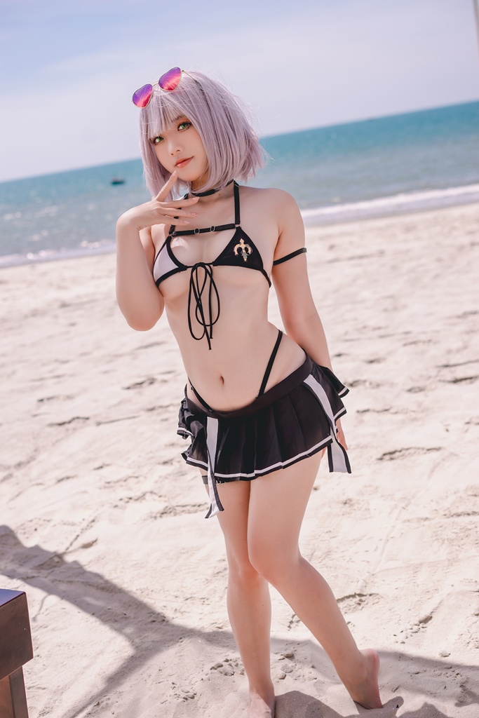 Messie Huang - Shirogane Noel Swimsuit - Mitaku photo 1-7