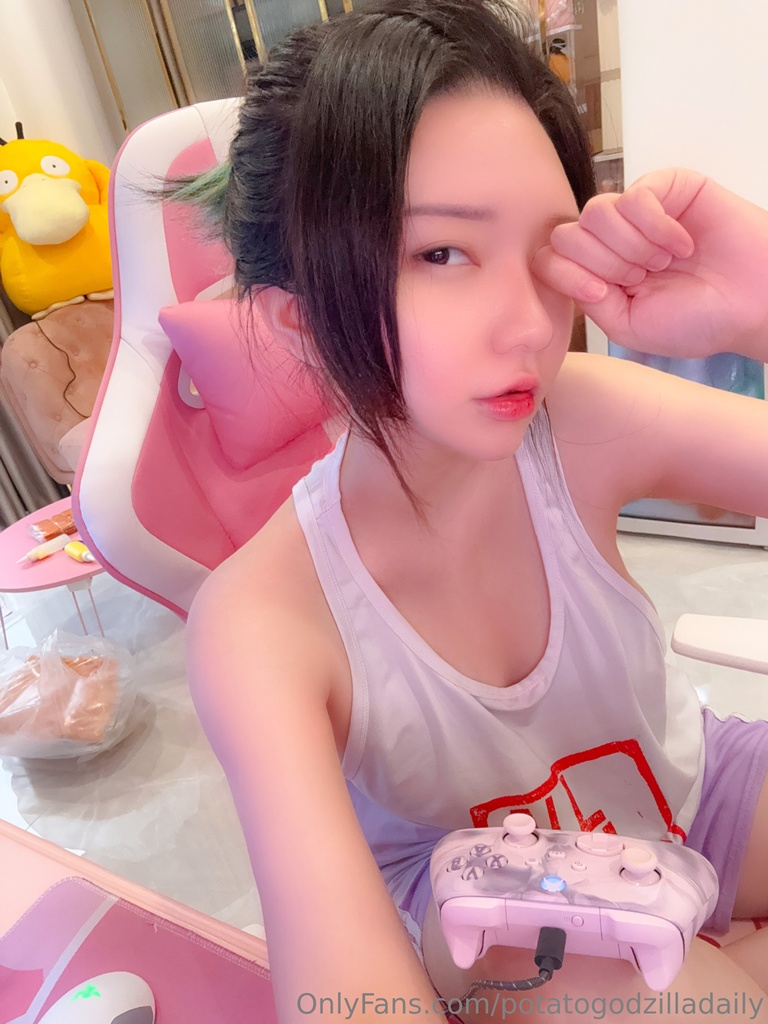 Potato Godzilla - OnlyFans Nude Feb 1-28, 2025 - Mitaku photo 1-12