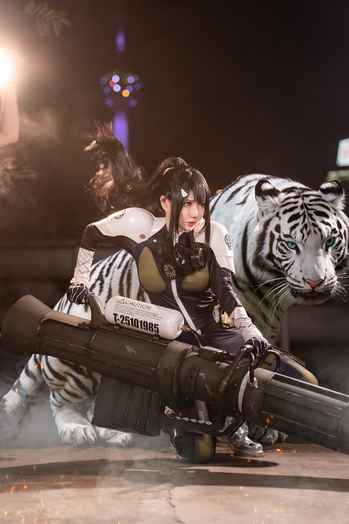Sally Dorasnow - Mina Ashiro  - Mitaku photo 2-1