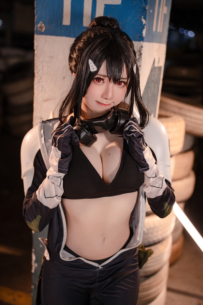 Sally Dorasnow - Mina Ashiro  - Mitaku photo 2-6