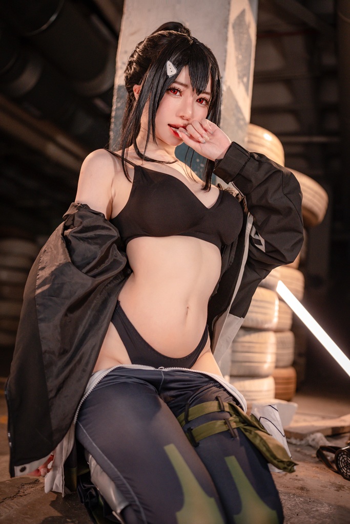 Sally Dorasnow - Mina Ashiro  - Mitaku photo 2-9