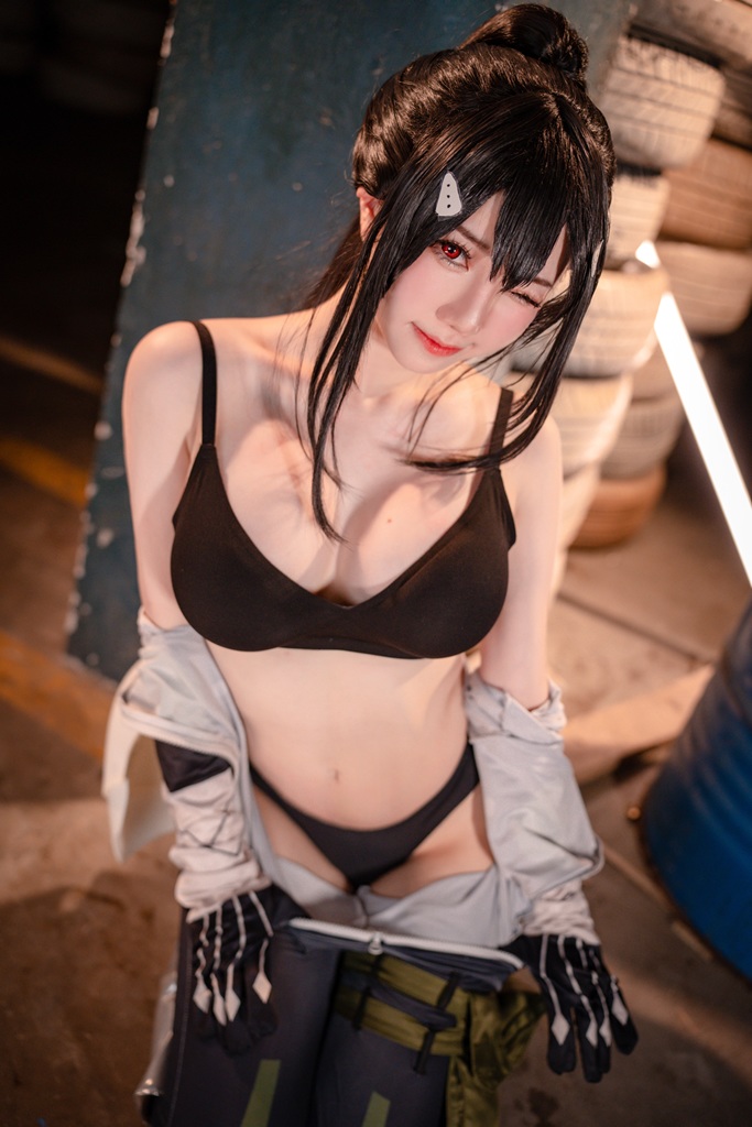 Sally Dorasnow - Mina Ashiro  - Mitaku photo 2-11