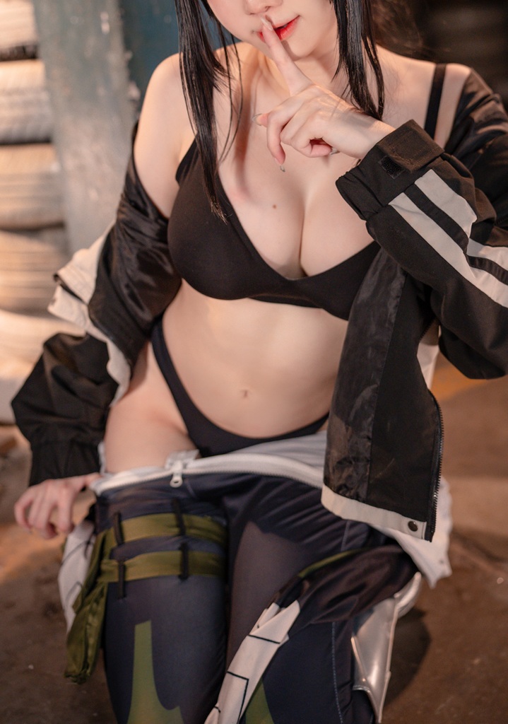 Sally Dorasnow - Mina Ashiro  - Mitaku photo 2-12
