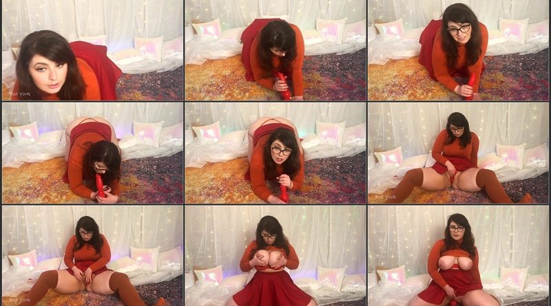 Bea York Velma Dinkley Cover