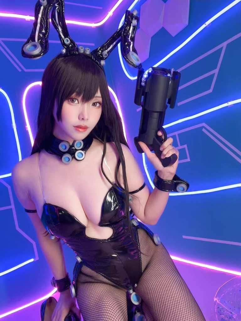 Ely - Reika Shimohira Bunny Suit - Mitaku photo 2-4