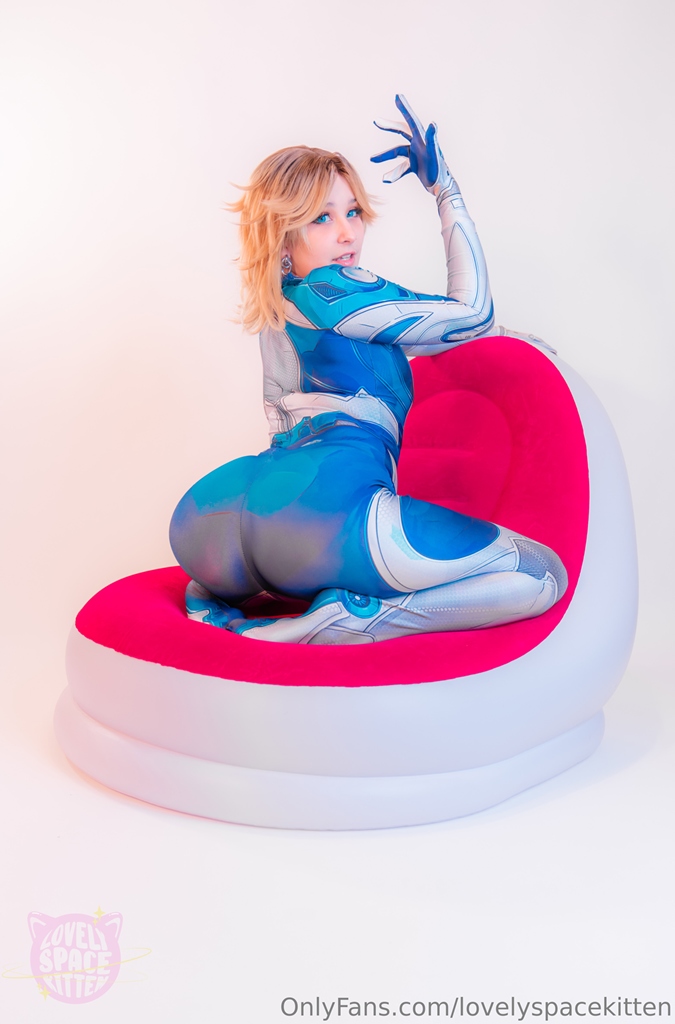 LovelySpaceKitten - Invisible Woman - Mitaku photo 1-3