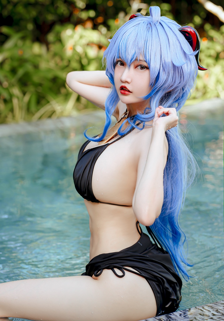 Potato Godzilla - Ganyu Bikini - Mitaku photo 1-5