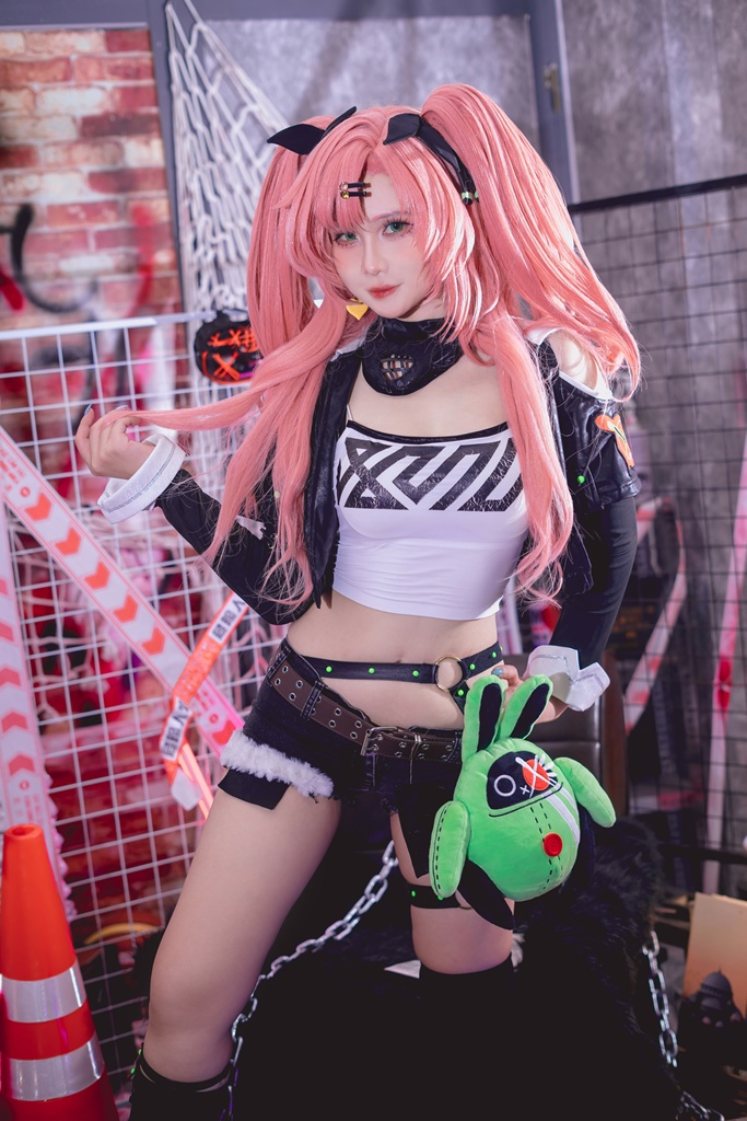 Pyon Lay - Nicole (Zenless Zone Zero) - Mitaku photo 1-0