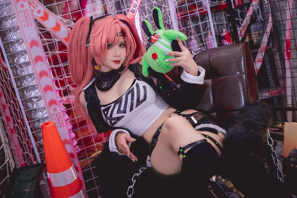 Pyon Lay - Nicole (Zenless Zone Zero) - Mitaku photo 1-12