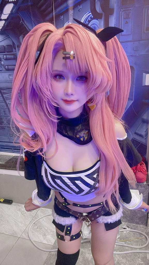 Pyon Lay - Nicole (Zenless Zone Zero) - Mitaku photo 2-17