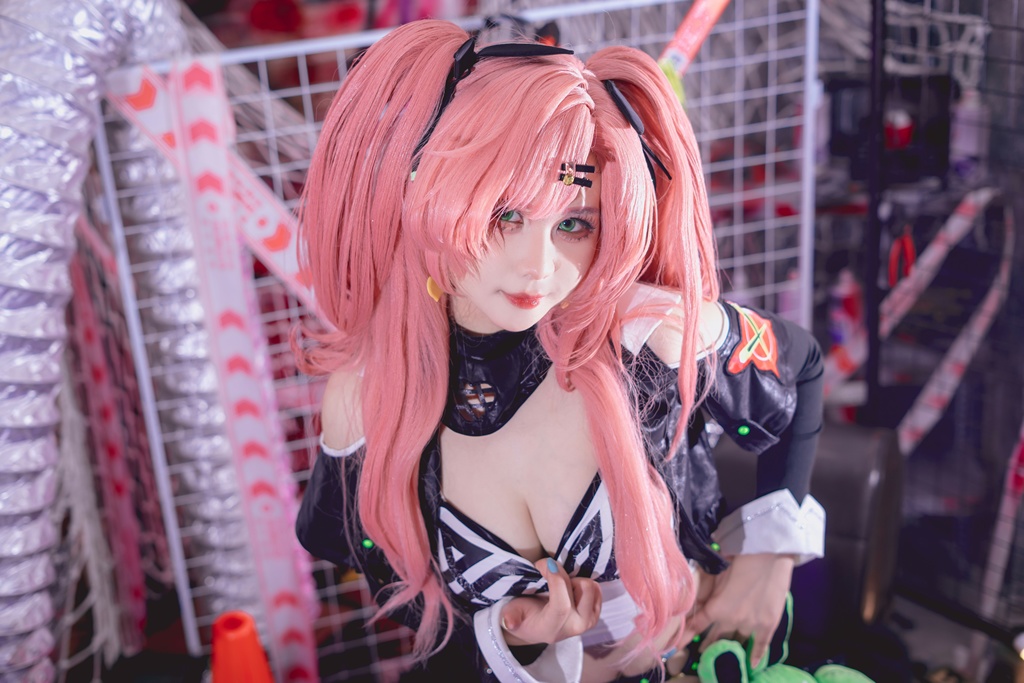 Pyon Lay - Nicole (Zenless Zone Zero) - Mitaku photo 1-3