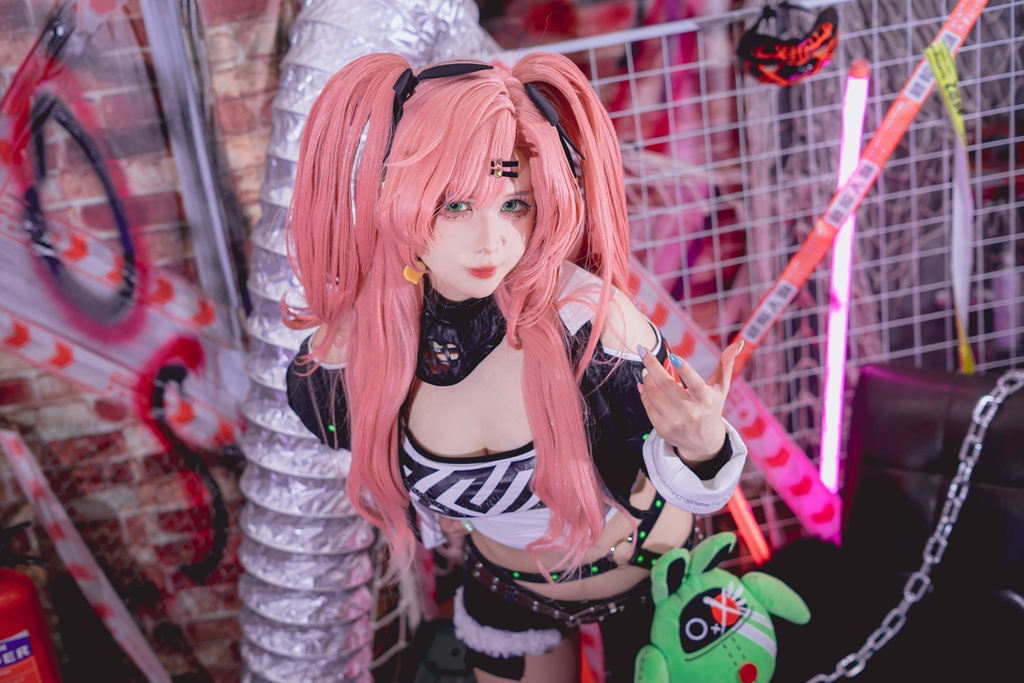 Pyon Lay - Nicole (Zenless Zone Zero) - Mitaku photo 1-6