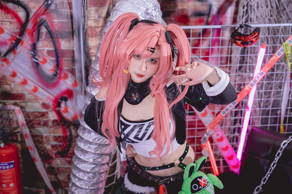 Pyon Lay - Nicole (Zenless Zone Zero) - Mitaku photo 1-7
