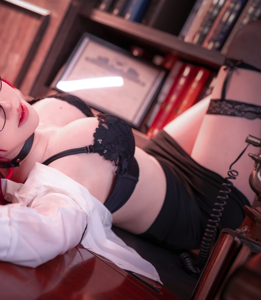 Sally Dorasnow - Kafka Office Lady (Honkai: Star Rail) - Mitaku photo 2-9