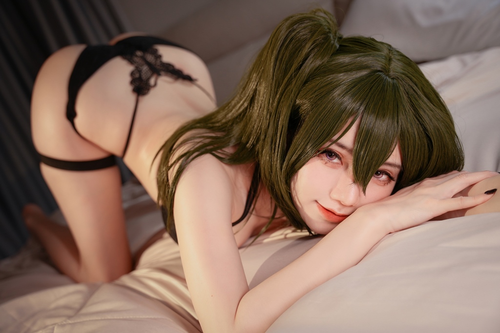 Sally Dorasnow - Ubel Lingerie - Mitaku photo 2-3