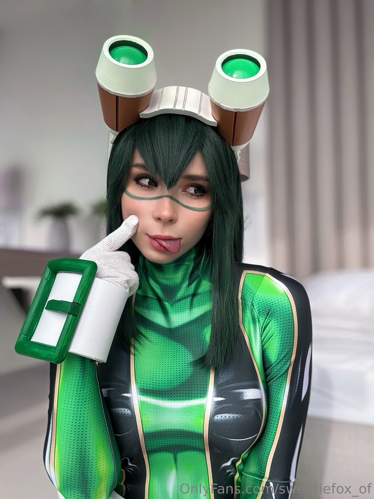 Sweetie Fox - Tsuyu Asui - Mitaku photo 1-2