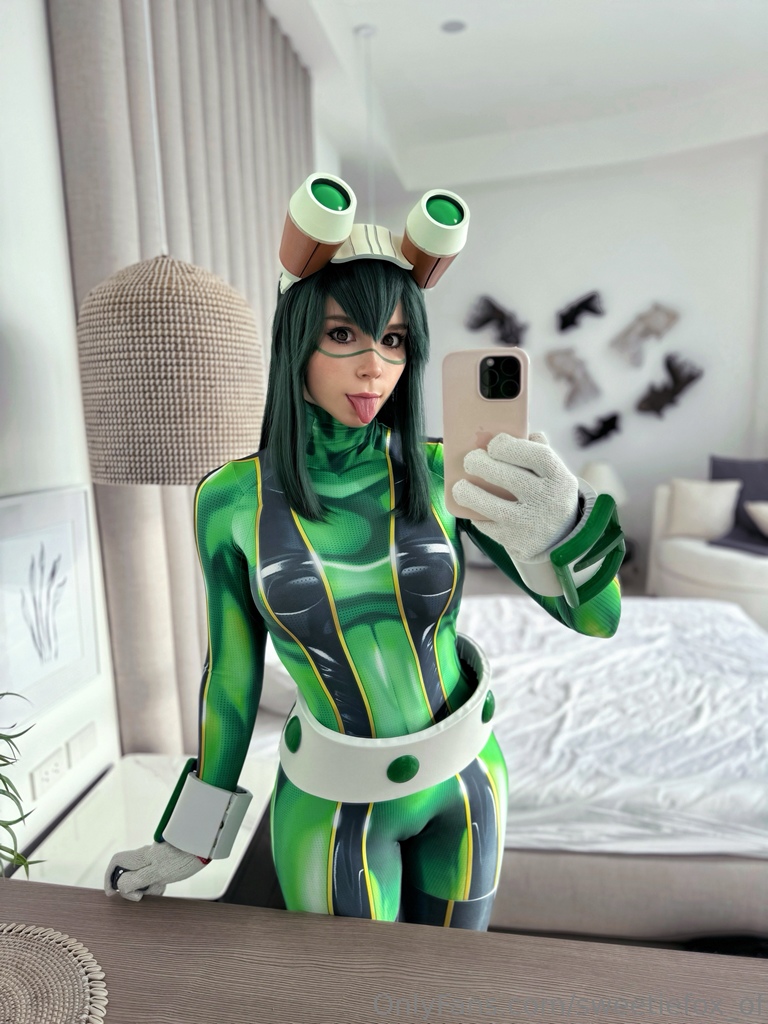 Sweetie Fox - Tsuyu Asui - Mitaku photo 1-3
