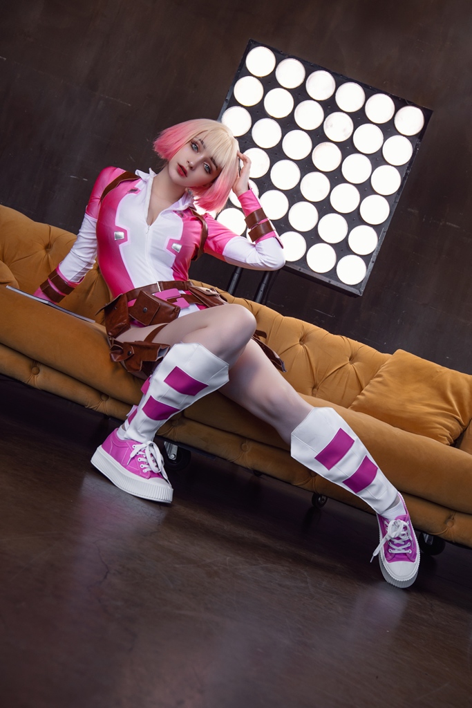 Hologana - Gwenpool - Mitaku photo 1-12