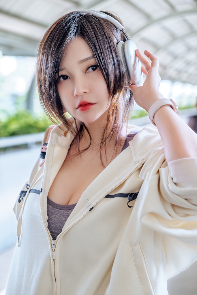 Potato Godzilla - On a Date at Metro Vietnam - Mitaku photo 1-12