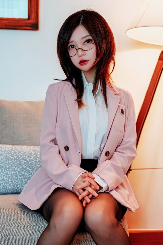 Potato Godzilla - Your New Secretary - Mitaku photo 1-1