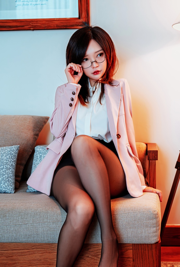 Potato Godzilla - Your New Secretary - Mitaku photo 1-3