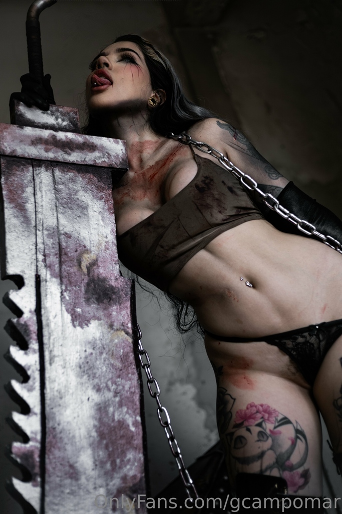 Giovanna Campomar - Pyramid Head - Mitaku photo 1-15