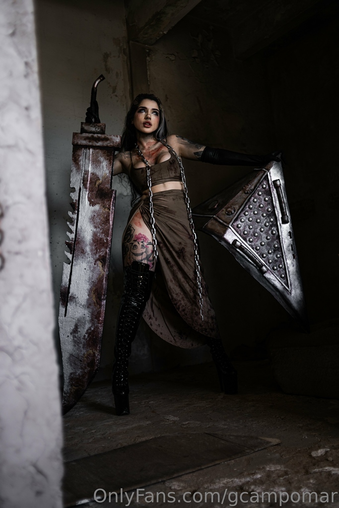 Giovanna Campomar - Pyramid Head - Mitaku photo 1-5