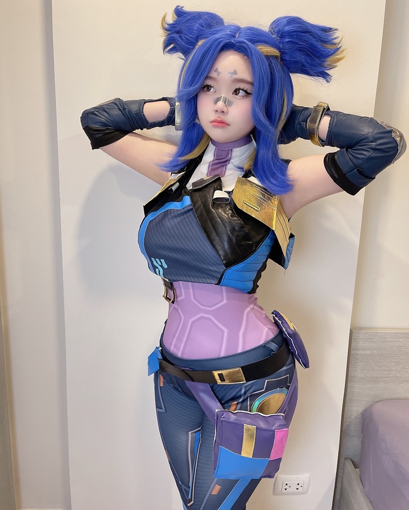 Saizneko - Neon (Valorant) - Mitaku photo 1-1
