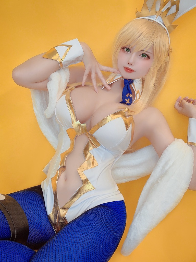 Uri11_27 - Artoria Pendragon Ruler - Mitaku photo 1-1
