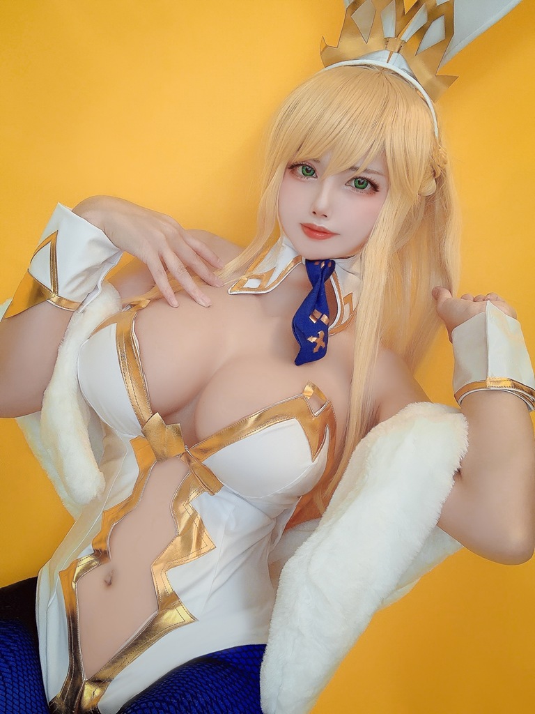 Uri11_27 - Artoria Pendragon Ruler - Mitaku photo 1-3