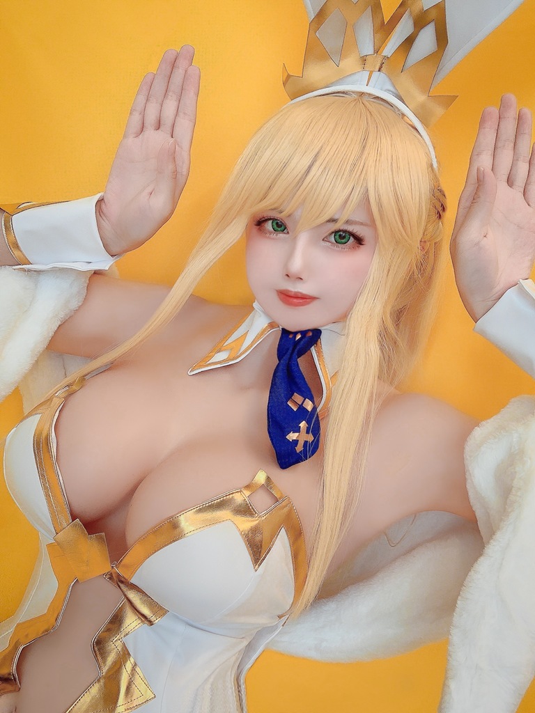 Uri11_27 - Artoria Pendragon Ruler - Mitaku photo 1-4