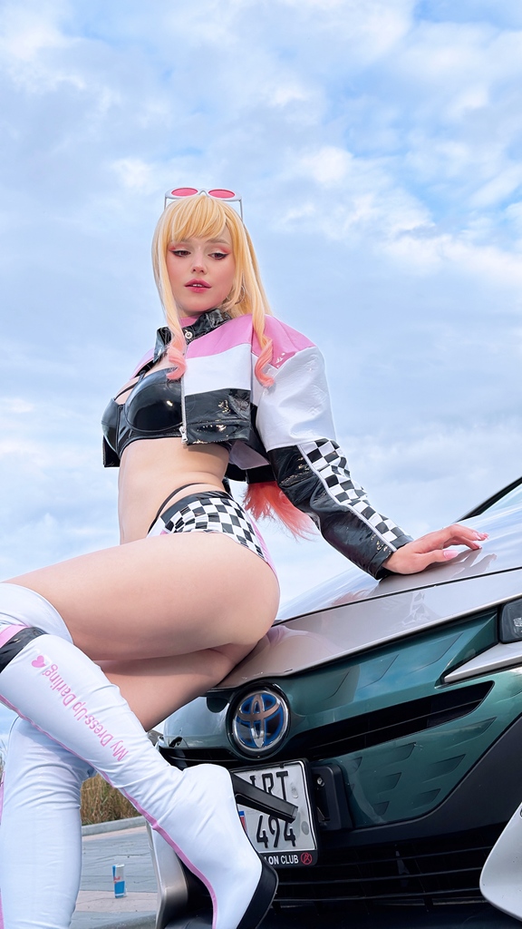 Shirogane Sama - Marin Kitagawa Race Queen - Mitaku photo 1-6