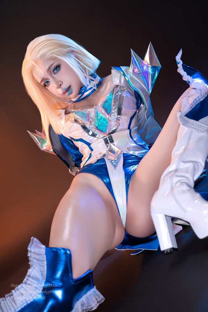 Umeko J - Emma Frost - Mitaku photo 1-15
