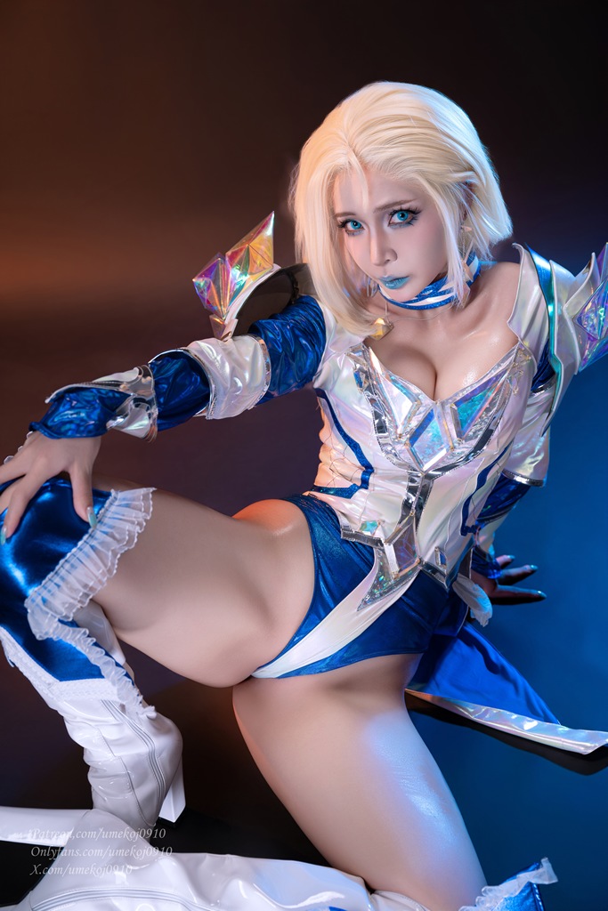 Umeko J - Emma Frost - Mitaku photo 1-17