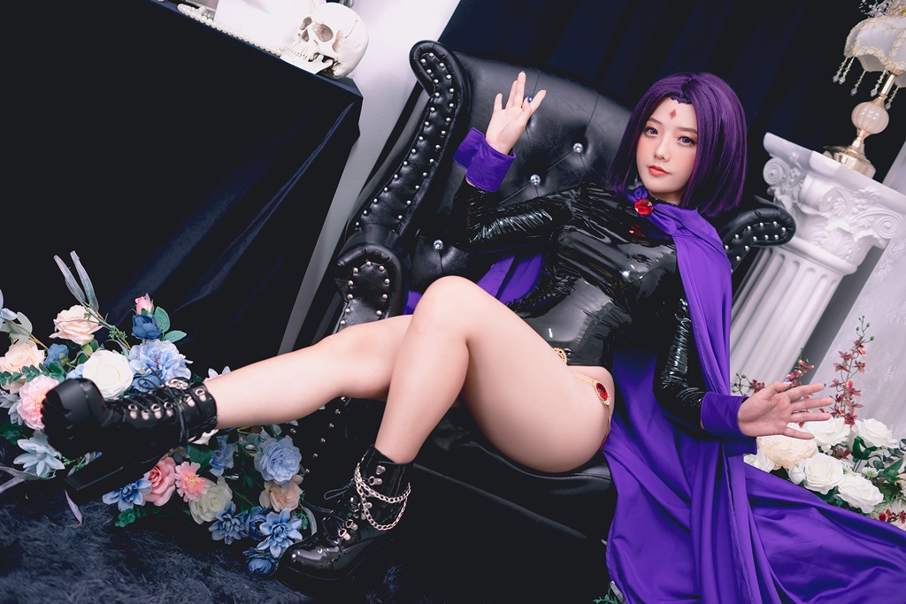 Messie Huang - Raven - Mitaku photo 1-2